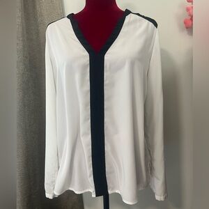 Vince Camuto White and Black V-Neck Long Sleeve Blouse